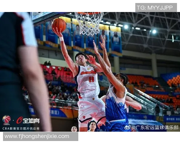 CBA季后赛精彩回顾广东队对战新疆队全场录像分析