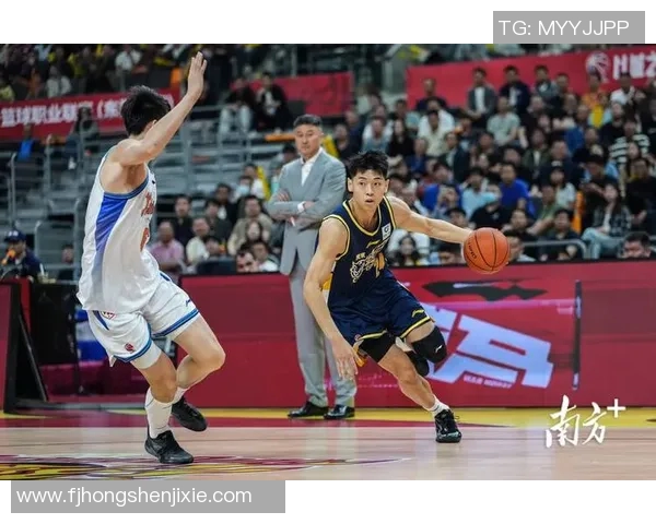 CBA精彩回放新疆对阵广州全场比赛视频重温与精彩瞬间回顾